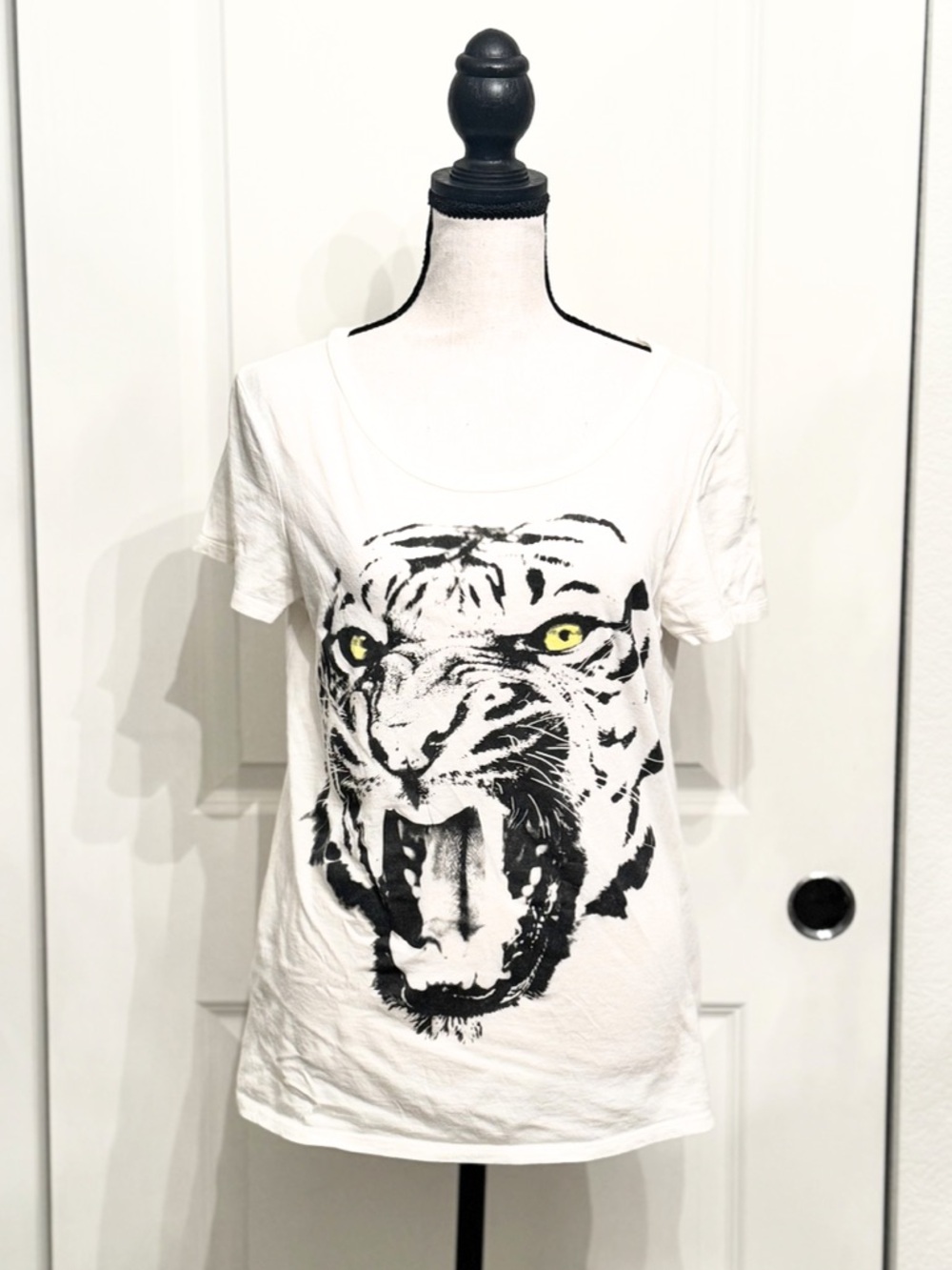 Rachel Roy White Tiger Graphic Tee Short Sleeve, Size XS